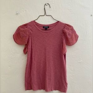 Express • Flutter Sleeve Tee